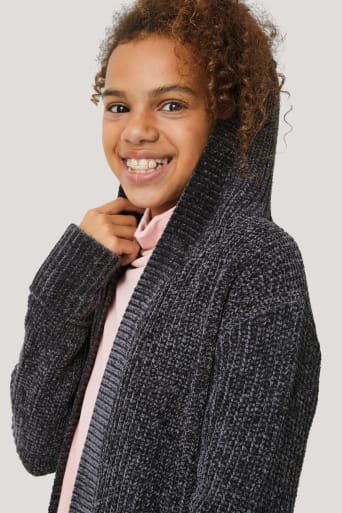 Dressing to keep warm - children's outfit example.