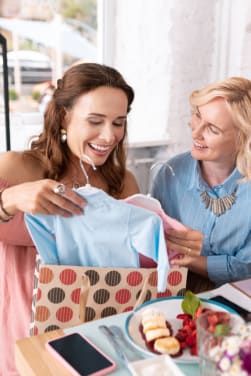 Quels cadeaux offrir pour une baby shower ?