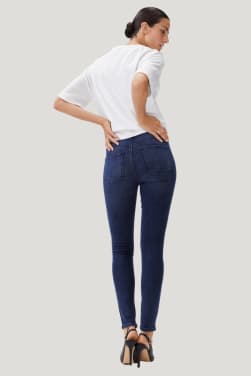 Jeansy modelujące