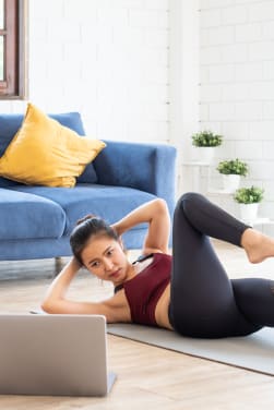 Séance fitness à la maison