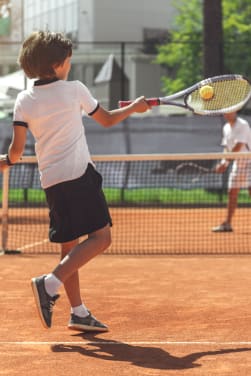 Tennis, tafeltennis & badminton voor kinderen