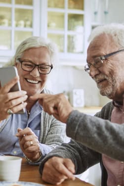 Smartphone seniorenvriendelijk instellen