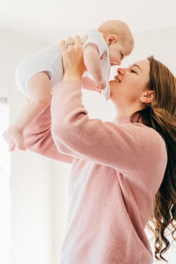 Your baby’s first-year milestones 