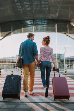 Plecak czy walizka – wybór bagażu