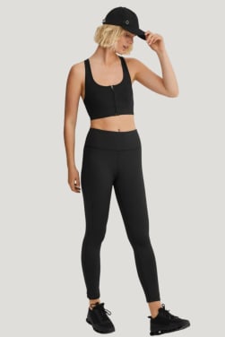 Ropa deportiva para mujer