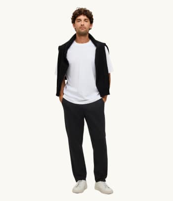 Outfits de los 2000: los chándales son una opción de estilo informal que vuelve a estar de moda.