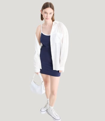 Figurbetonte Minikleider sind ein vielseitiges Essential des 2000er-Styles.