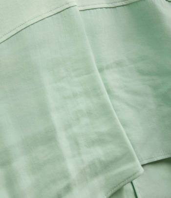 Chemisch behandelde natuurvezels als functionele stof voor sportkleding.