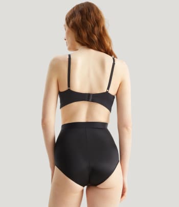 Shapewear buttocks: a woman wearing shaping briefs.