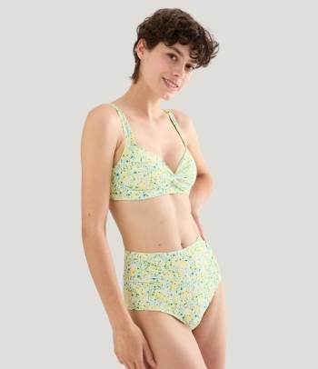 Bikini aux motifs floraux.