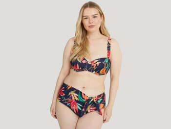 Bikini aux motifs floraux.
