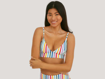Style de bikini à rayures.
