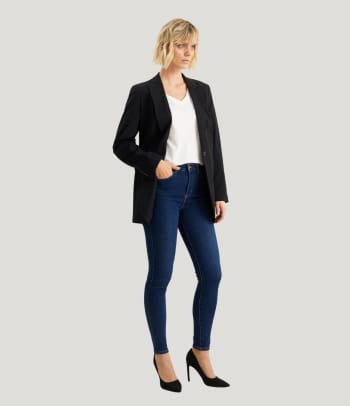 Džegíny: Elastické legíny, které vypadají jako denim.