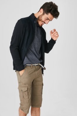 Compra Pantalones cortos cargo online | C\u0026A tienda online
