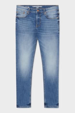 Shop CLOCKHOUSE Boys classic fit jeans 