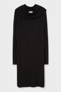 Knitted dress