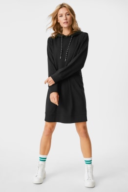 Robe évasée dotée d'une capuche