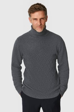 Find your perfect turtleneck pullover 