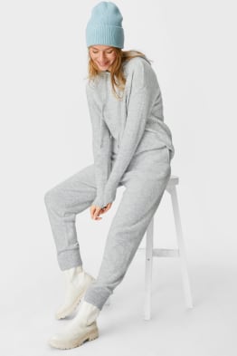 Knitted trousers - recycled