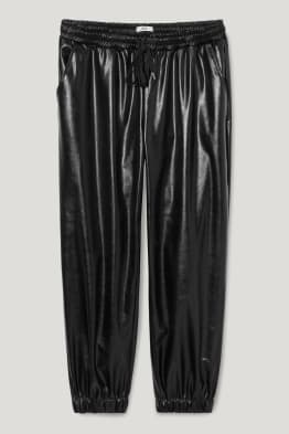 Pantaloni de trening - imitație de piele