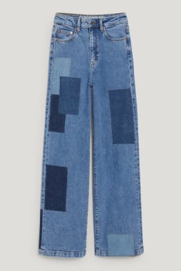 Jeans larges dans plusieurs couleurs et 