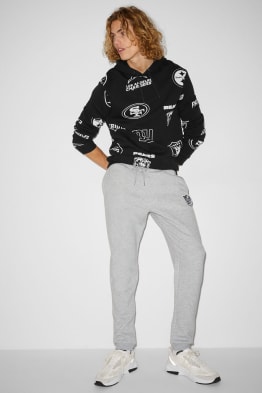 Pantalones de deporte para hombre: confort y estilo en C\u0026A