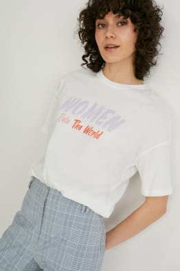 Camisetas y tops en varios colores y diseños | C\u0026A tienda online