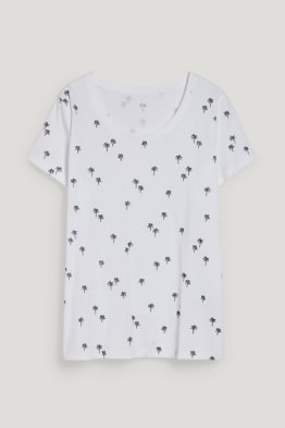 Tricou