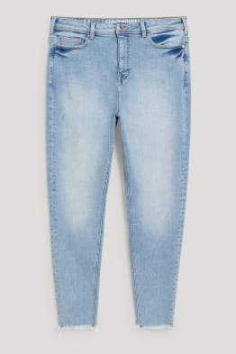Tallas grandes: Vaqueros de mujer | C\u0026A Tienda Online