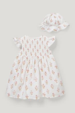 Vestidos de bebé llenos de encanto y alta calidad en C\u0026A