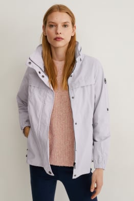 Parkas de mujer: abrigo y estilo para el invierno en C\u0026A