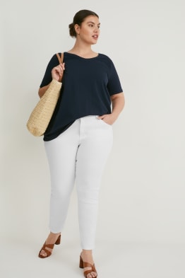 Tallas grandes: Pantalones para mujer | C\u0026A