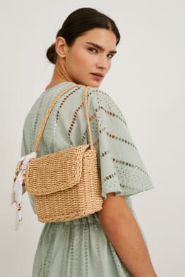 Bolsos pequeños para mujeres con mucho estilo | C\u0026A