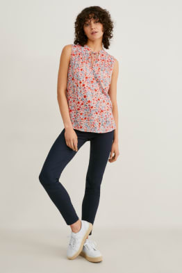 Pantalones de cintura alta en varios colores y diseños | C\u0026A tienda online