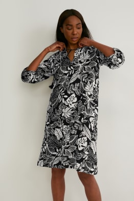 Vestidos de temporada en C\u0026A. en CC Carrefour Ourense