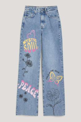 Find your perfect Bootcut jeans here 