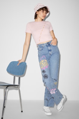 Find your perfect Bootcut jeans here 