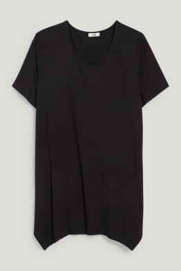 Tallas grandes: Nueva colección de camisetas para mujer | C\u0026A