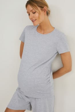 Colección premamá en varios colores y diseños | C\u0026A