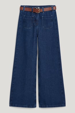 Straight jeans z paskiem
