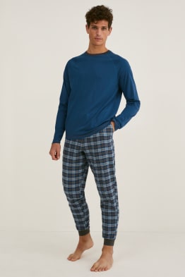 Pijamas para hombre: comodidad que en