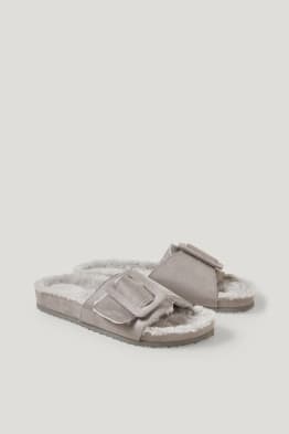 Chaussons - similisuède