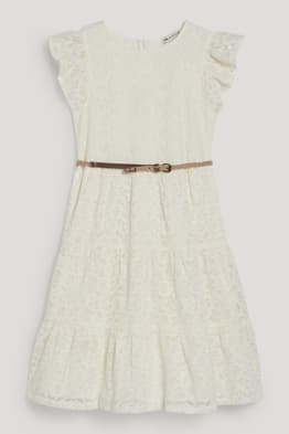 Vestido con cinturón