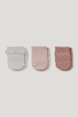Calcetines para recién nacidos en varios y diseños | C&A tienda