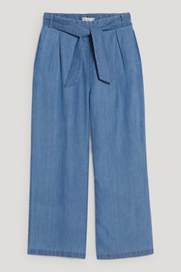 Jeans a gamba larga