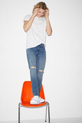 Straight jeans