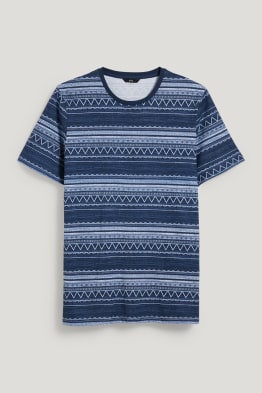 Tricou - cu model
