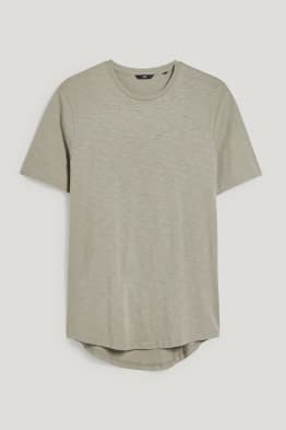 Tricou