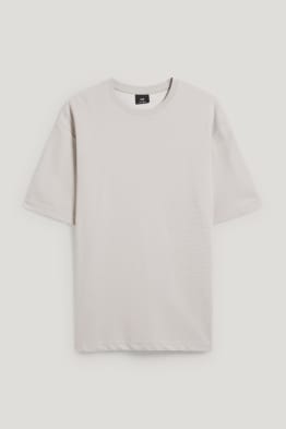 Tricou