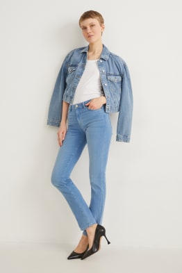 Straight Jeans - Mid Waist
